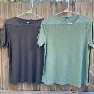 Old Navy lot of 2 Luxe SS Tops T-shirt Medium NWT New Stretch